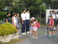 那珂川町立・片縄小学校 那珂川北中ブロック合同あいさつ運動